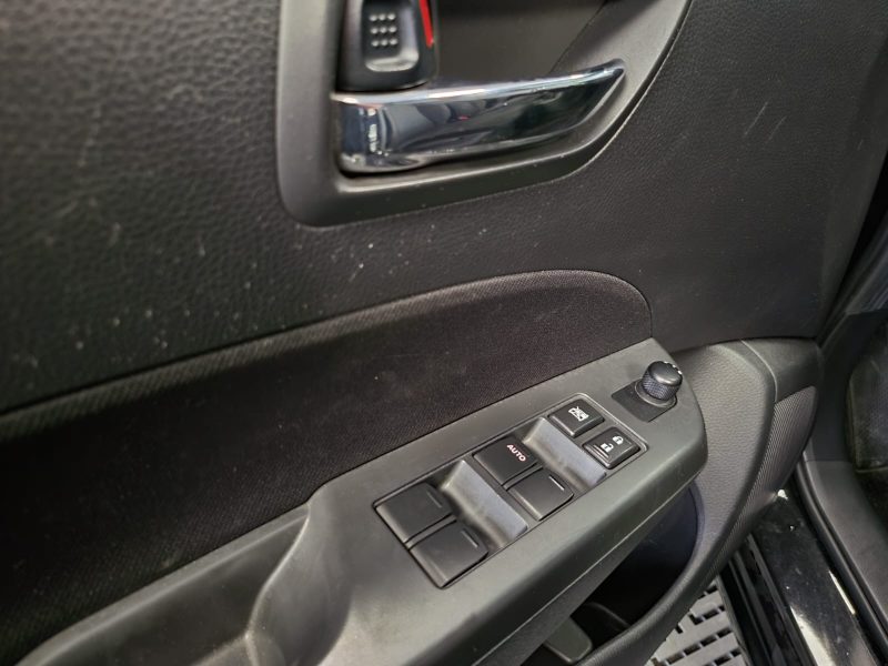 SUZUKI SWIFT 1.2 VVT 94cv GLX PACK / TOIT OUVRANT+RADAR DE RECUL+REGULATEUR DE VITESSE+2ÈME MAIN