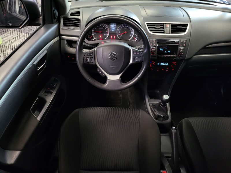 SUZUKI SWIFT 1.2 VVT 94cv GLX PACK / TOIT OUVRANT+RADAR DE RECUL+REGULATEUR DE VITESSE+2ÈME MAIN