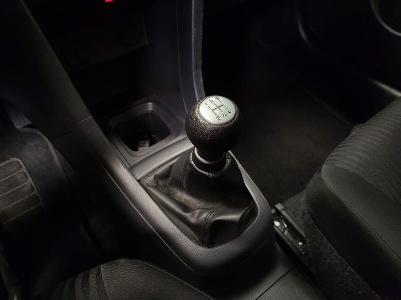 SUZUKI SWIFT 1.2 VVT 94cv GLX PACK / TOIT OUVRANT+RADAR DE RECUL+REGULATEUR DE VITESSE+2ÈME MAIN