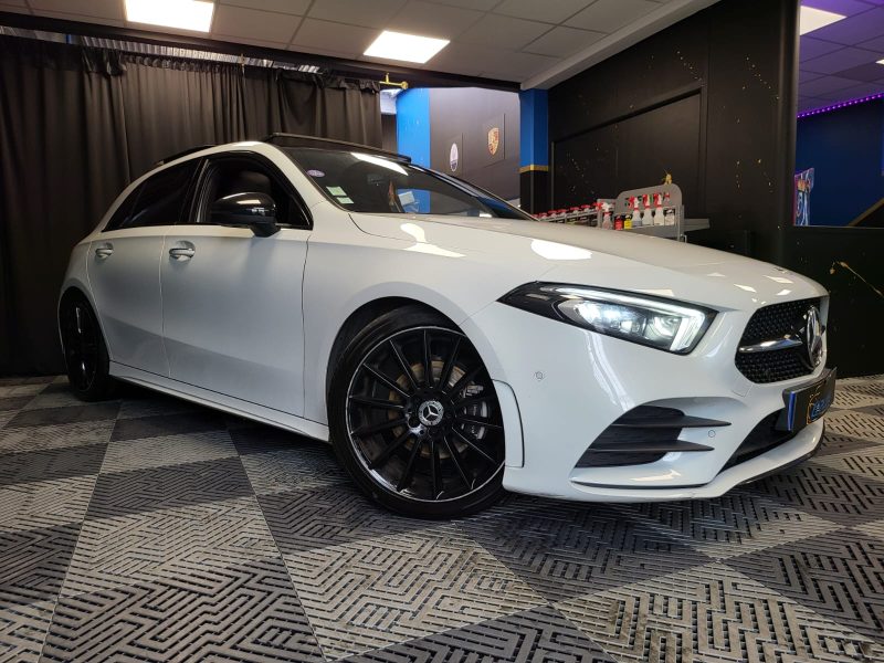 MERCEDES CLASSE A 180 136cv AMG LINE TOIT OUVRANTS / SIEGES A MEMOIRES / KEYLESS GO / PACK LUMIERE D