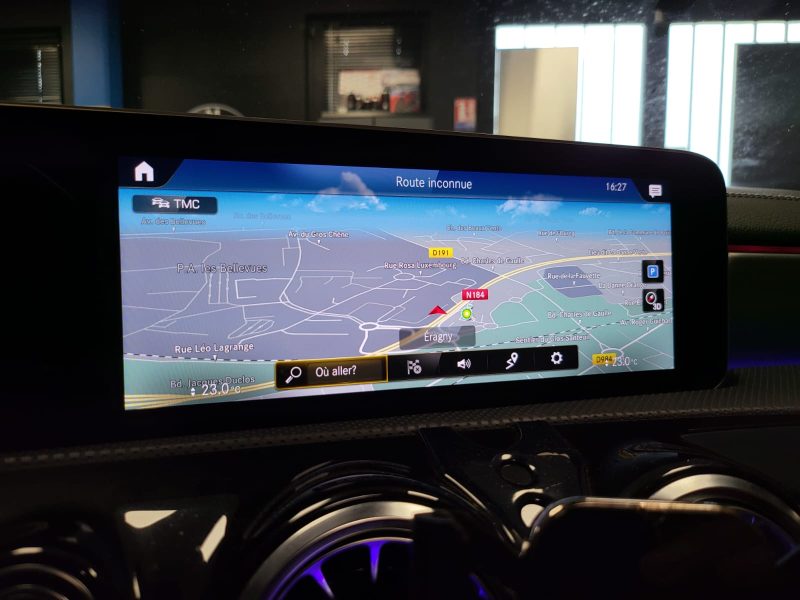 MERCEDES CLASSE A 180 136cv AMG LINE TOIT OUVRANTS / SIEGES A MEMOIRES / KEYLESS GO / PACK LUMIERE D