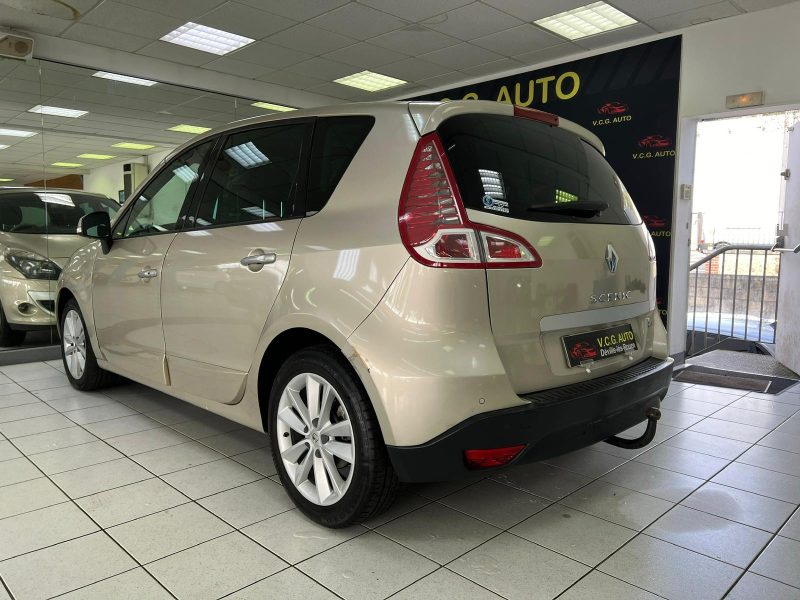 RENAULT SCENIC III 1.9 dCi 130cv JADE