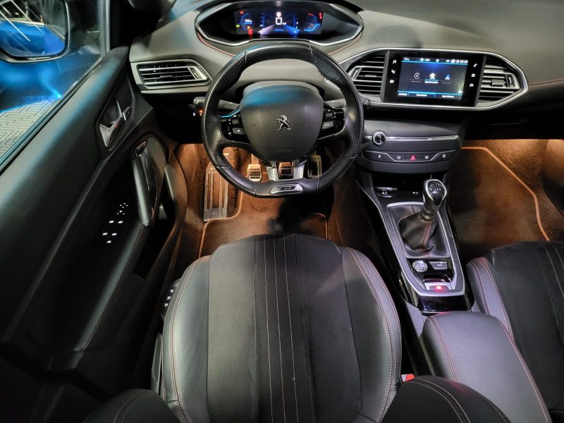 PEUGEOT 308 SW II 1.2 PureTech 130cv GT-Line BVM6 / SIEGES CHAUFFANT-MASSANT/APPLE CARPLAY/CAMERA DE