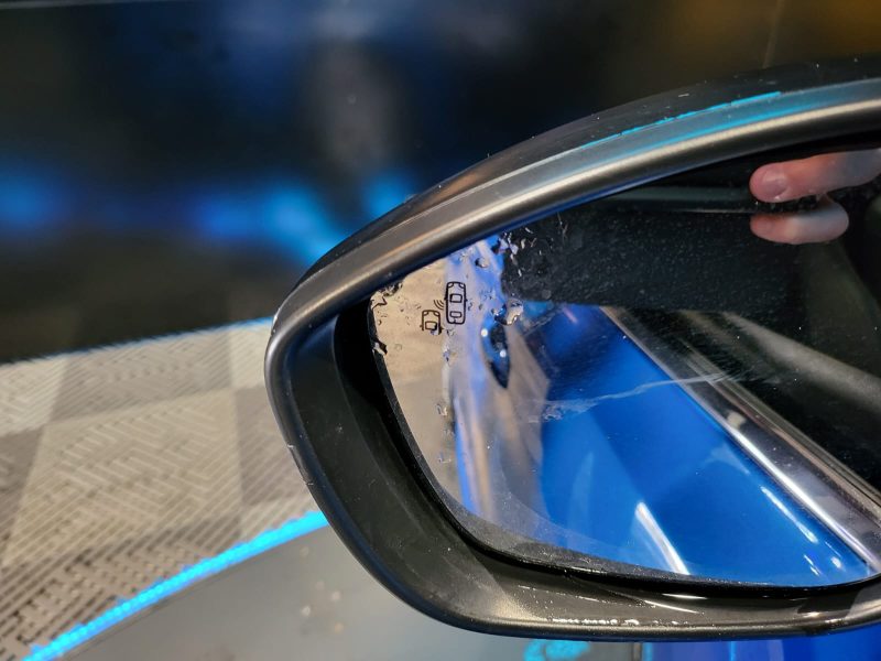 PEUGEOT 308 SW II 1.2 PureTech 130cv GT-Line BVM6 / SIEGES CHAUFFANT-MASSANT/APPLE CARPLAY/CAMERA DE