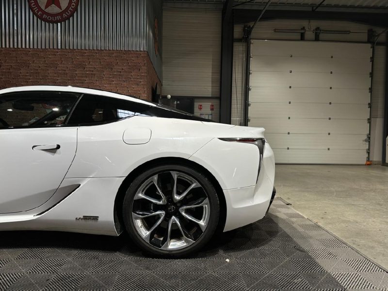 LEXUS LC 500 h Coupé 2017