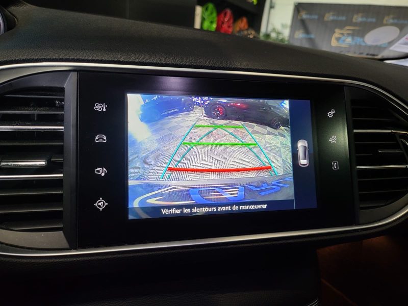 1.6 BlueHDi 120 cv ALLURE / CAMERA / GPS / BLUETOOTH