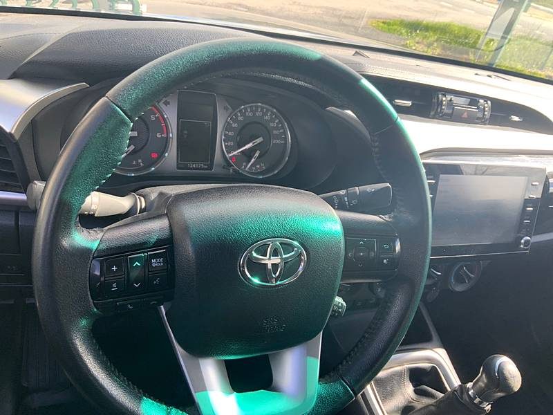 TOYOTA HILUX VIII Pick-up 2021