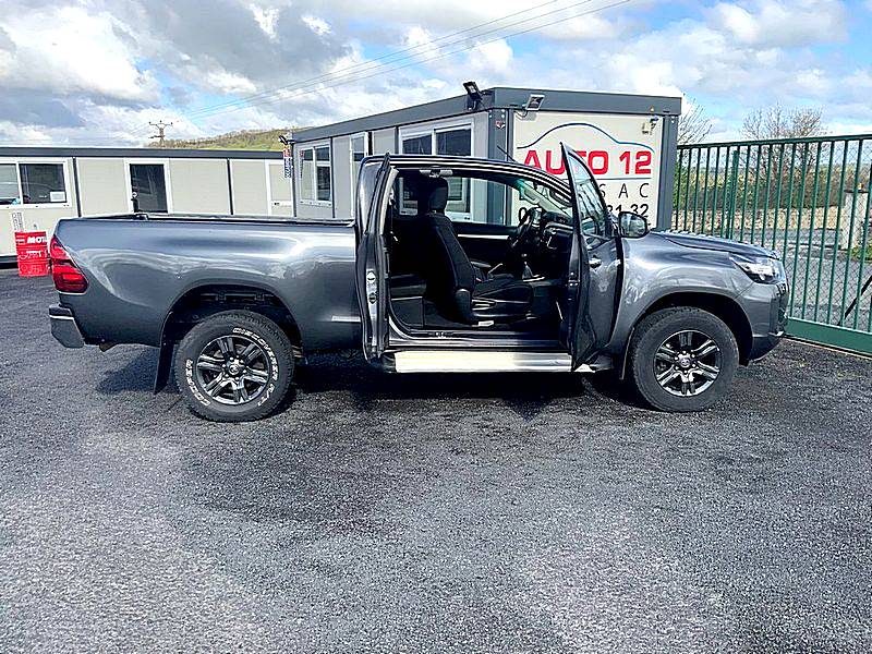 TOYOTA HILUX VIII Pick-up 2021