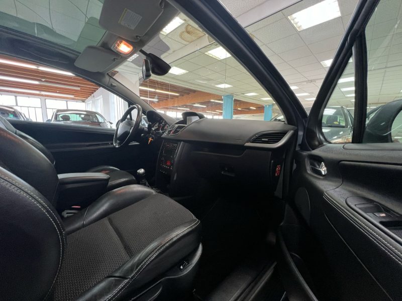 PEUGEOT 207 1.6 HDi 110cv FAP GRIFFE