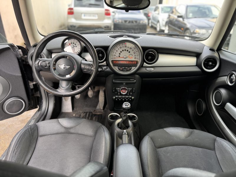 MINI  COOPER  2011