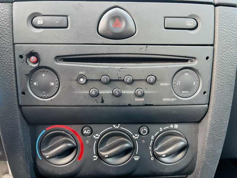 RENAULT CLIO II 2010