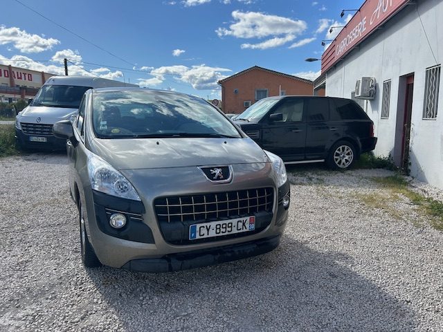 PEUGEOT 3008 1.6 HDI 115 BLUE LION