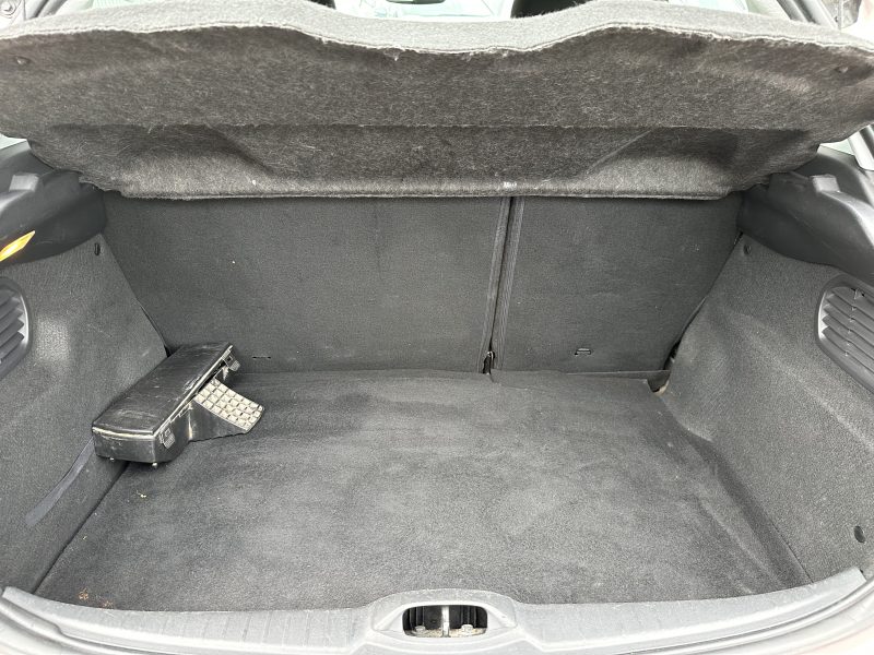 PEUGEOT 208 1.4 HDi ACTIVE 70ch Crit’Air2  2013