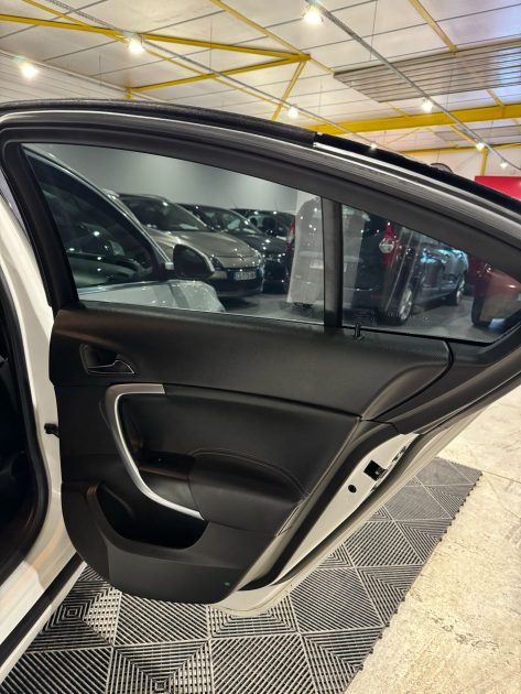 OPEL INSIGNIA A 2012