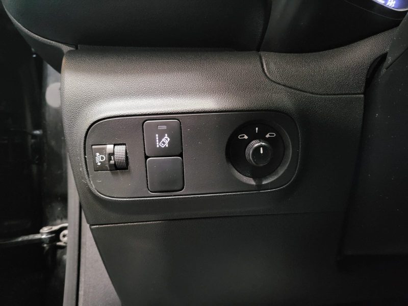 1.6 BlueHDi 75 cv FEEL BUSINESS / CARPLAY / RÉGULATEUR 