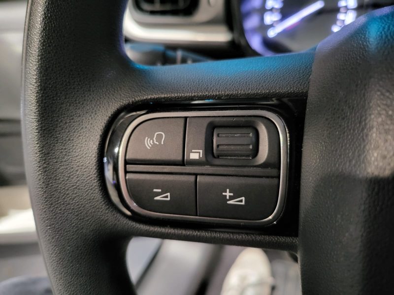 1.6 BlueHDi 75 cv FEEL BUSINESS / CARPLAY / RÉGULATEUR 