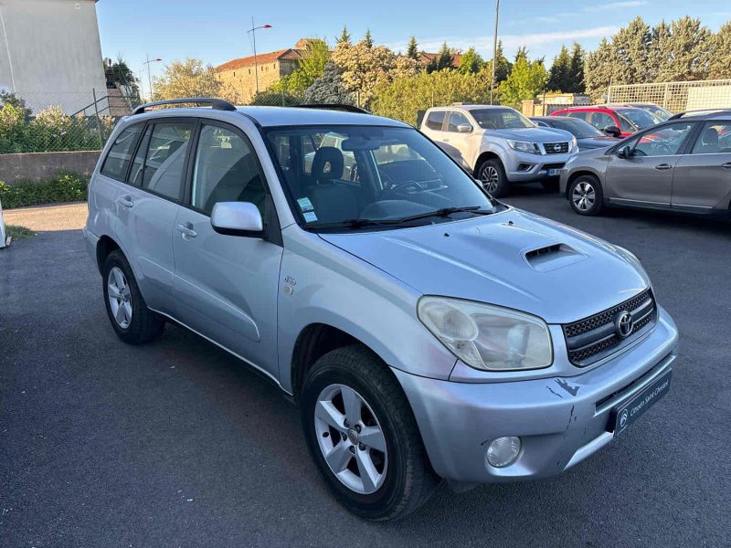 TOYOTA RAV 4 II 2004