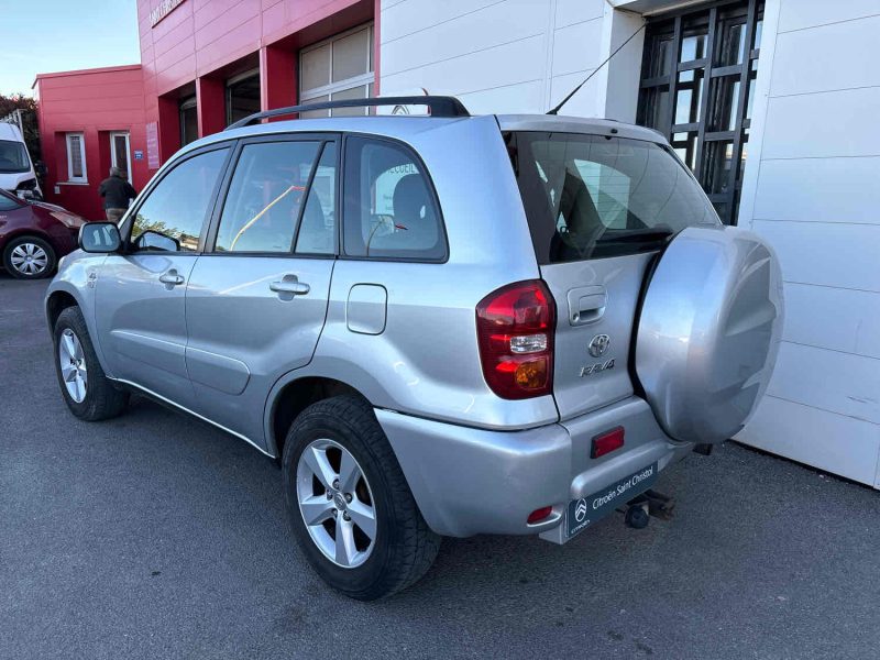 TOYOTA RAV 4 II 2004