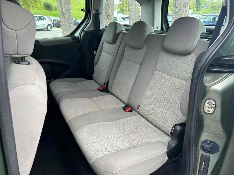 PEUGEOT PARTNER TEPEE 2009