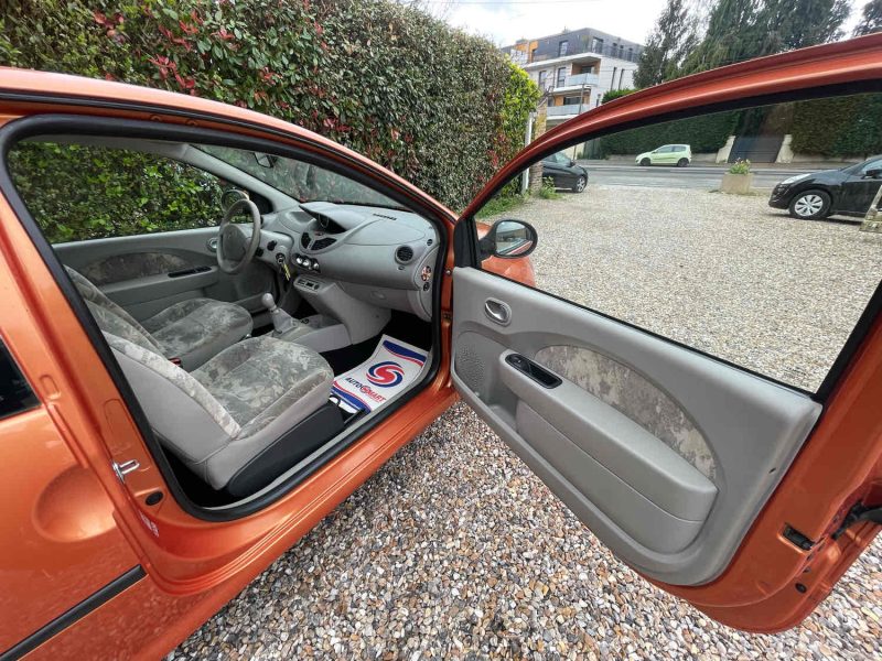 RENAULT TWINGO II 2008 1.2 16V 76cv