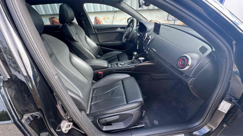 AUDI RS3 Sportback Full black Toit ouvrant / Echappement RS Reprise possible