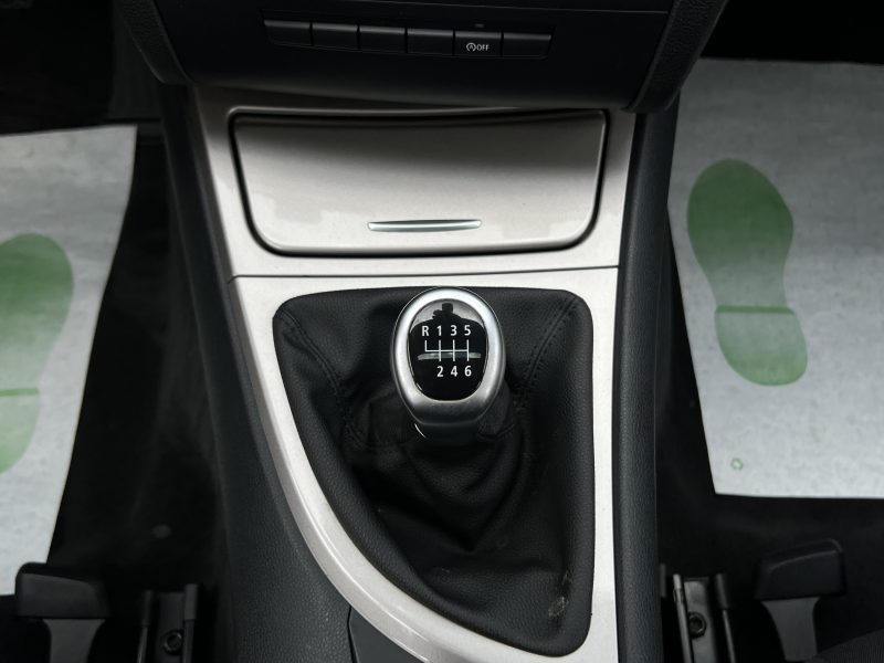 BMW SERIE 1 E87 PHASE 2 LCI 118D 2.0 143 Cv 1ERE MAIN / TOIT OUVRANT 5 PORTES - GARANTIE 1 AN