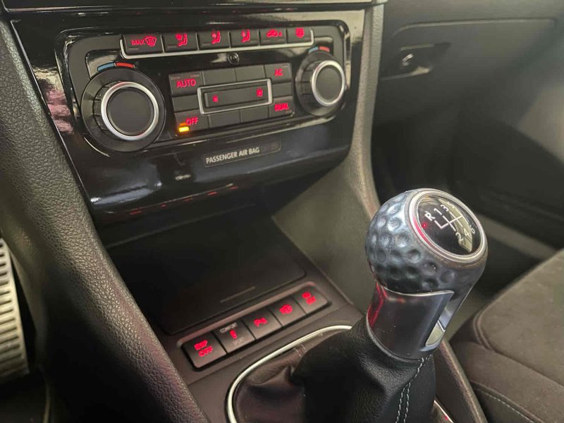 VOLKSWAGEN GOLF VI 2008