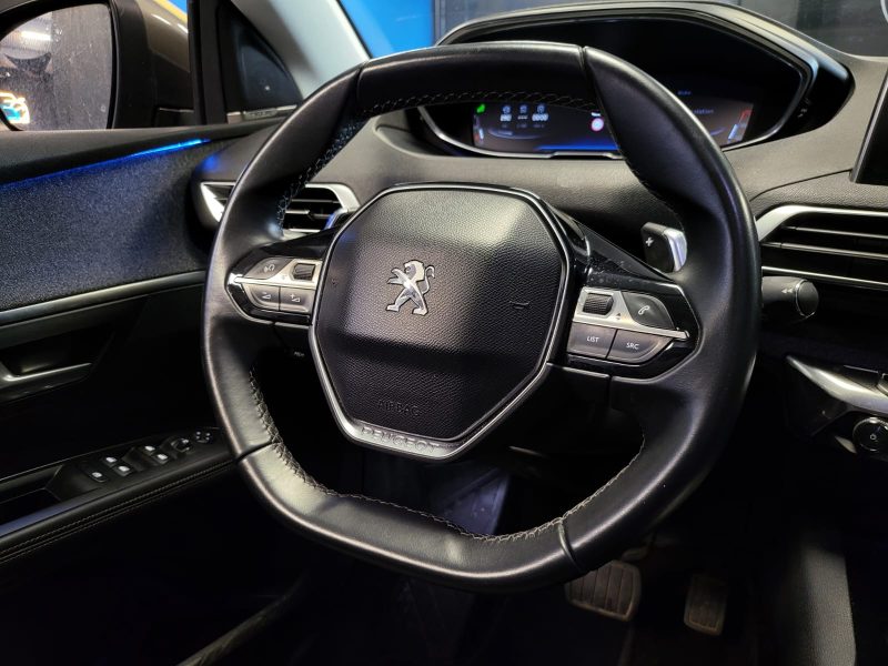 PEUGEOT 5008 1.2 PureTech 130cv 7P /ALLURE BUSINESS /TOIT OUVRANT+FOCAL+SIEGE ELECTRIQUE/