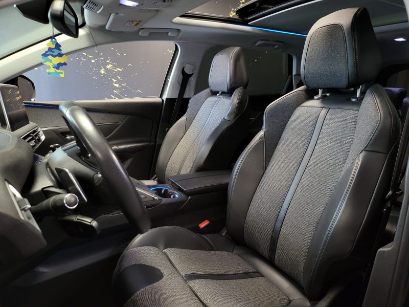 PEUGEOT 5008 1.2 PureTech 130cv 7P /ALLURE BUSINESS /TOIT OUVRANT+FOCAL+SIEGE ELECTRIQUE/