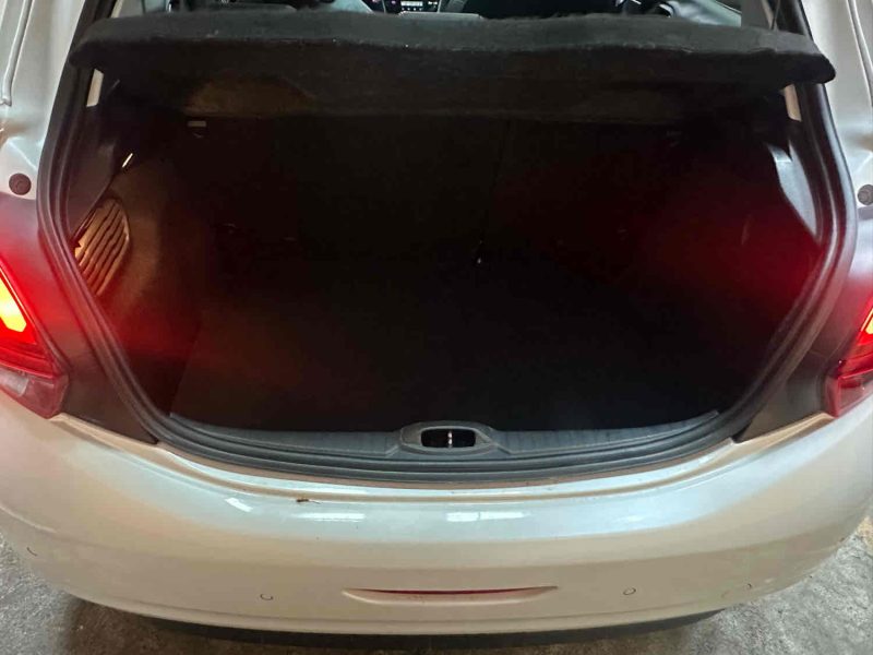 PEUGEOT 208 1.6 HDi 75CV Allure