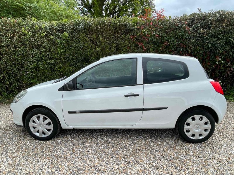RENAULT CLIO III 2009 1.5 dCi 68cv