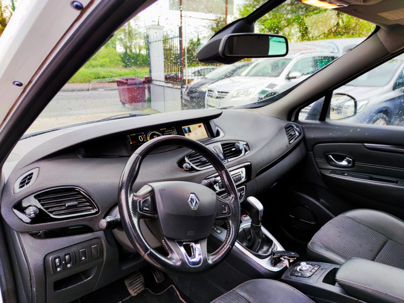 RENAULT SCENIC III 2013