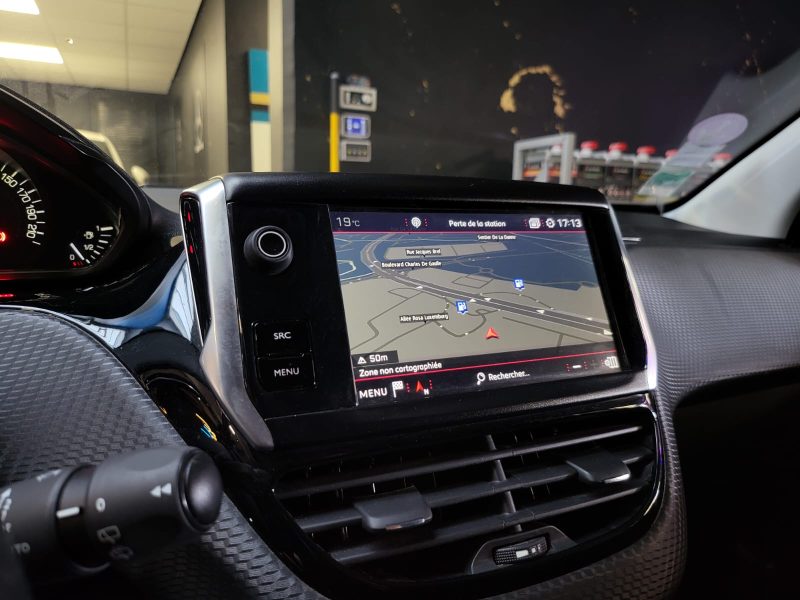 PEUGEOT 208 1.2 EAT6 110cv GT LINE / CARPLAY / GPS / CLIM BI-ZONE