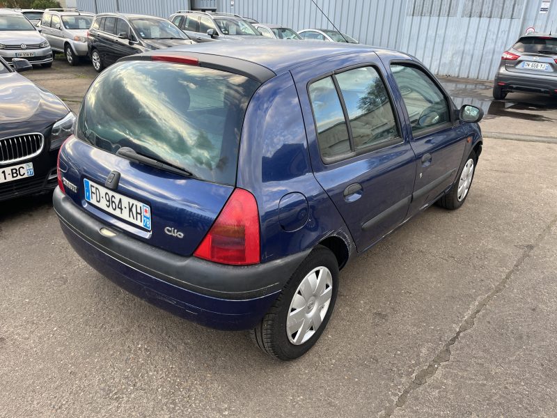 RENAULT CLIO II 2001