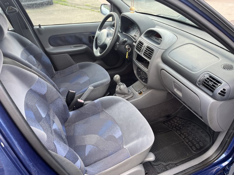 RENAULT CLIO II 2001