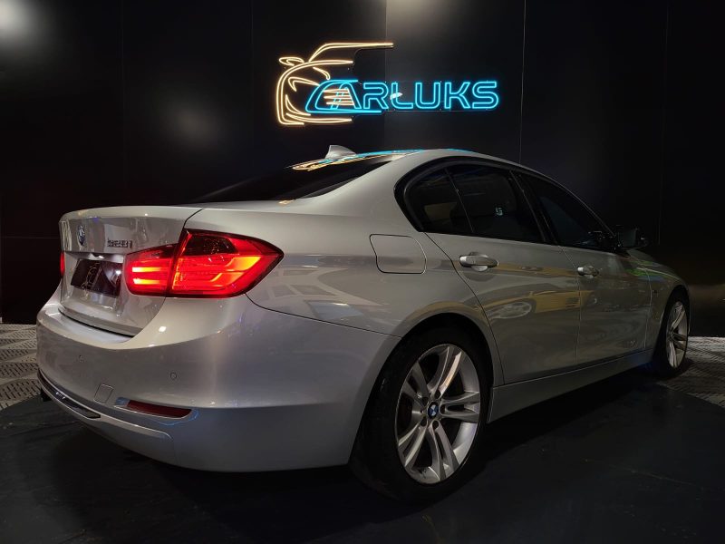 BMW SERIE 3 328i 245cv Sport BVA / CAMERA 360°/AFFICHAGE TETE HAUTE/TOIT OUVRANT