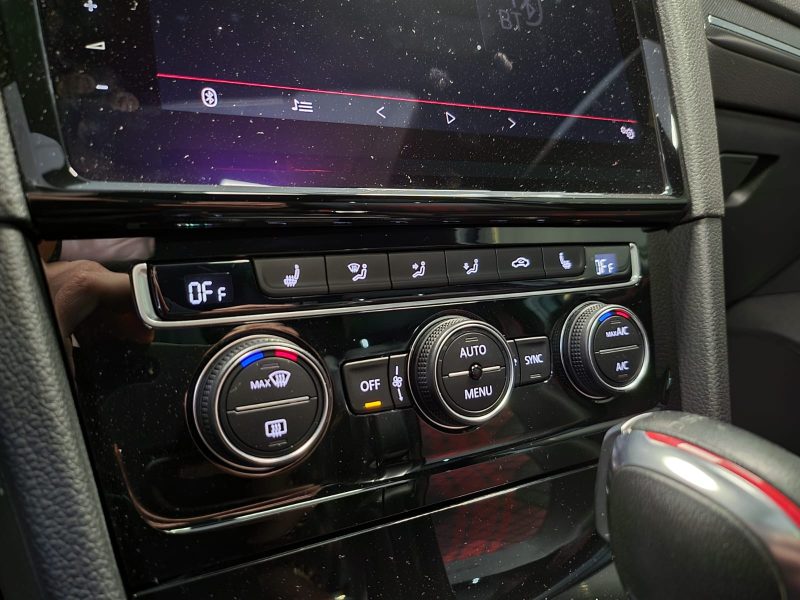 VOLKSWAGEN GOLF VII 2.0 GTI TCR 290cv /TOIT OUVRANT+DYNAUDIO+VIRTUAL/