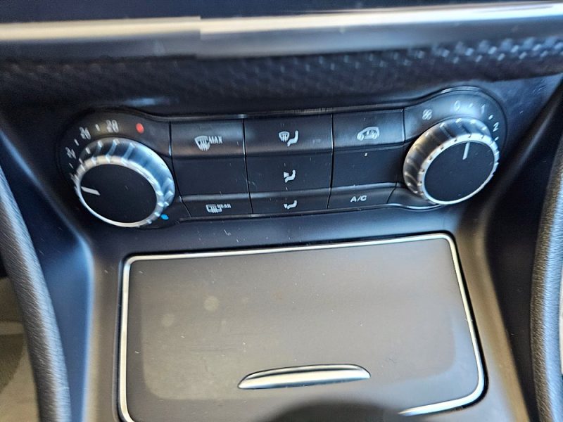 MERCEDES CLASSE A 160 1,6 102 CH CLIM CAMERA 