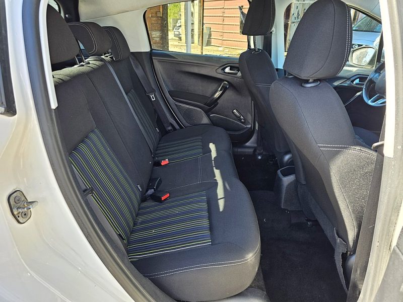 PEUGEOT 208  1,2 VTI 82 CH CLIM 