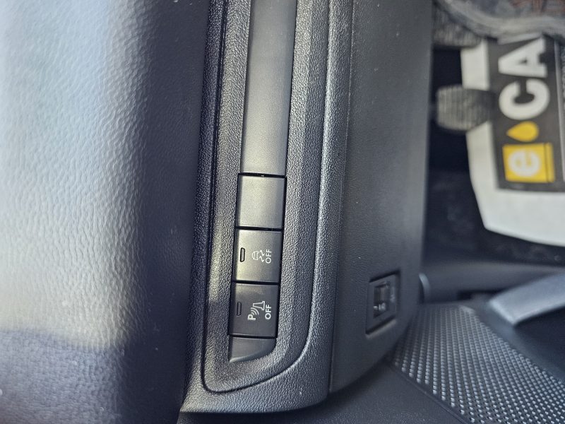 PEUGEOT 208  1,2 VTI 82 CH CLIM 