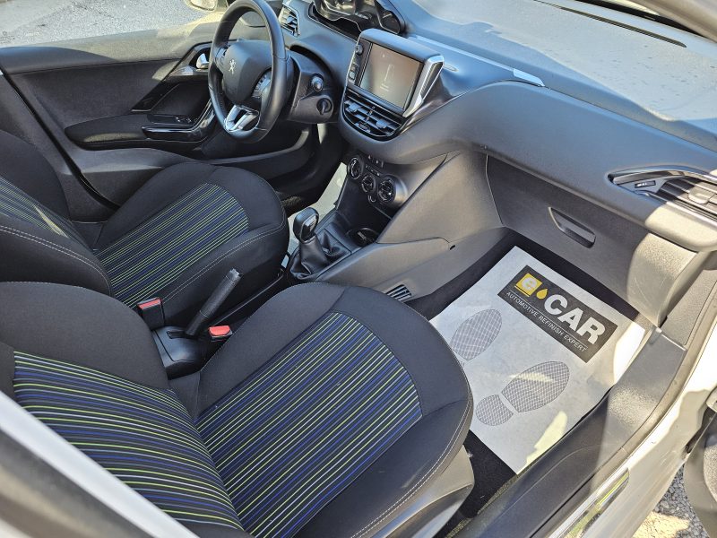 PEUGEOT 208  1,2 VTI 82 CH CLIM 