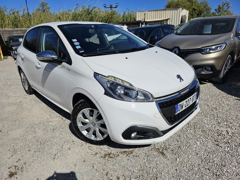 PEUGEOT 208  1,2 VTI 82 CH CLIM 