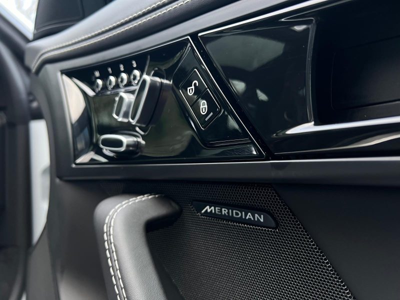 JAGUAR F-Type Coupe COUPE 3.0 V6 400 AWD SPORT AUTO*ETAT COLLECTION*