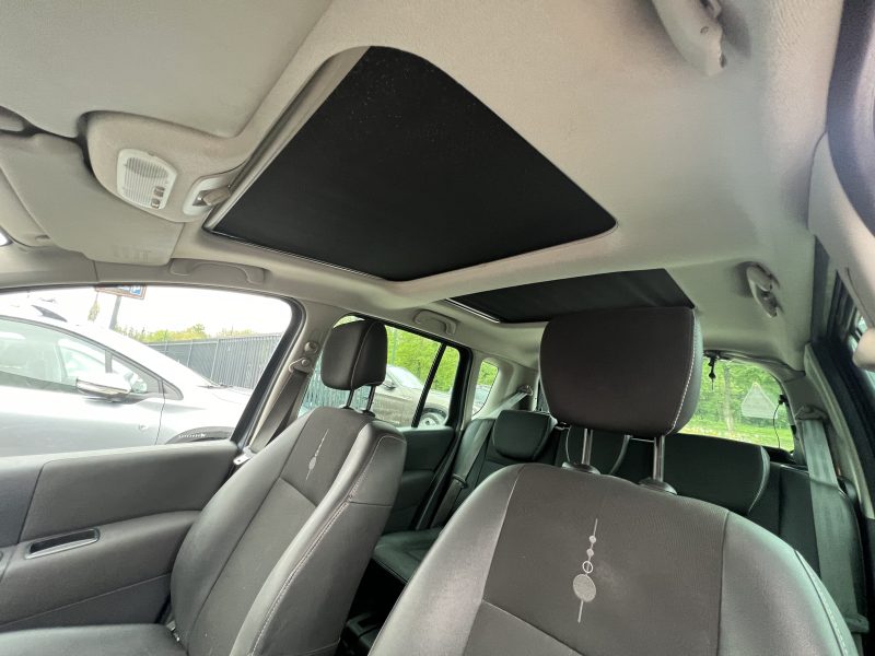 RENAULT GRAND MODUS PHASE 2 1.5 DCI 90 Cv TOIT OUVRANT / SEMI CUIR CRIT AIR 2 - GARANTIE 6 MOIS