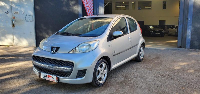 Peugeot 107 1.0 68cv 12v Black and silver, *Clim*, *Idéale jeune conducteur*