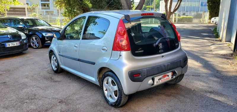 Peugeot 107 1.0 68cv 12v Black and silver, *Clim*, *Idéale jeune conducteur*
