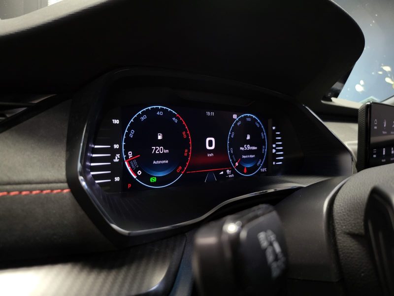SKODA OCTAVIA RS 2.0 TDI DSG7 200cv / SUIVI SKODA / VIRTUAL COCKPIT / CARPLAY / PHARES LED DIRECTION