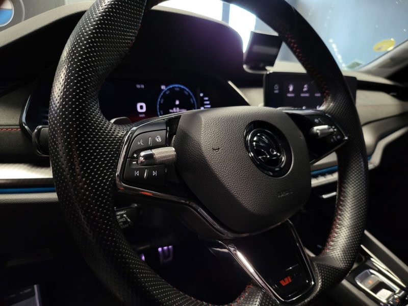 SKODA OCTAVIA RS 2.0 TDI DSG7 200cv / SUIVI SKODA / VIRTUAL COCKPIT / CARPLAY / PHARES LED DIRECTION