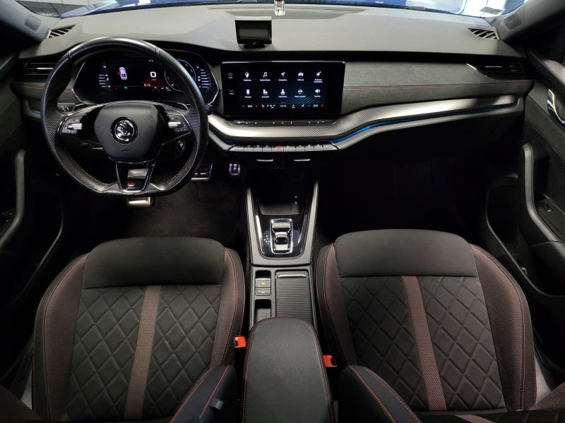 SKODA OCTAVIA RS 2.0 TDI DSG7 200cv / SUIVI SKODA / VIRTUAL COCKPIT / CARPLAY / PHARES LED DIRECTION