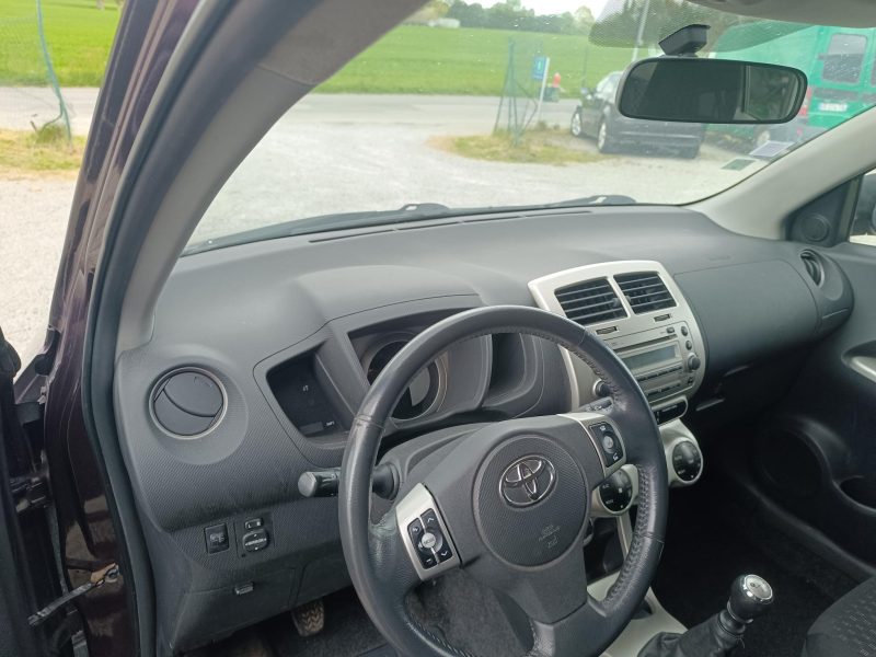 TOYOTA URBAN CRUISER 2009